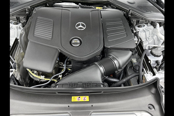 Mercedes-Benz E-Klasse 300 e Business Solution AMG | Premium pakket | Panoramaschuifdak | Trekhaak | Lederpakket | Winterpakket | Nightpakket |