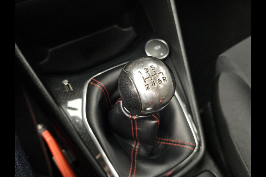 Ford Fiesta 1.0 EcoBoost ST-Line 100 pk | Navigatie | Cruise control | Bluetooth | Android auto/Apple carplay | PDC etc.