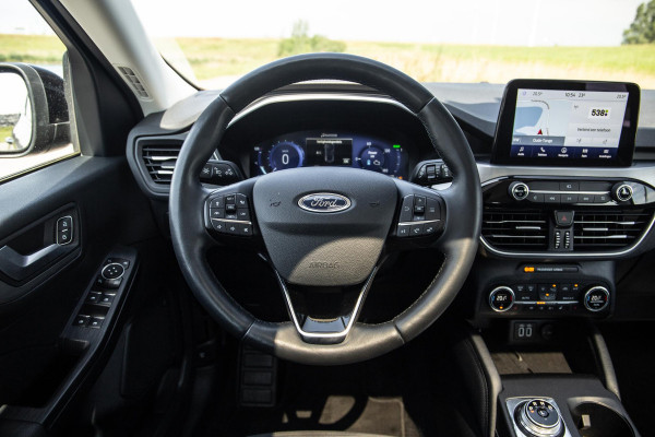 Ford Kuga 2.5 PHEV Titanium PANORAMA DAK / CAMERA / ADAPTIVE CRUISE / STOEL VERWARMING / CARPLAY
