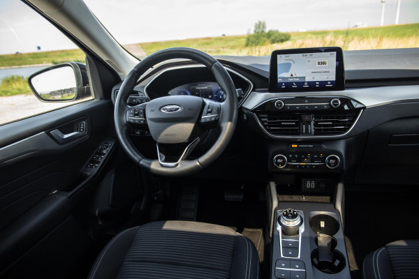 Ford Kuga 2.5 PHEV Titanium PANORAMA DAK / CAMERA / ADAPTIVE CRUISE / STOEL VERWARMING / CARPLAY