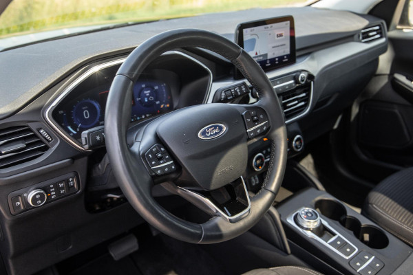 Ford Kuga 2.5 PHEV Titanium PANORAMA DAK / CAMERA / ADAPTIVE CRUISE / STOEL VERWARMING / CARPLAY