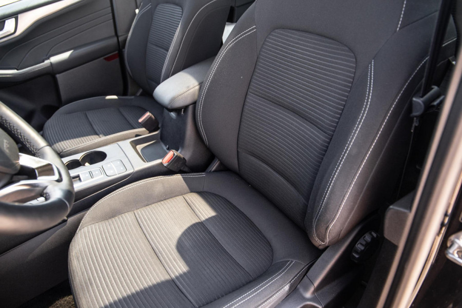 Ford Kuga 2.5 PHEV Titanium PANORAMA DAK / CAMERA / ADAPTIVE CRUISE / STOEL VERWARMING / CARPLAY