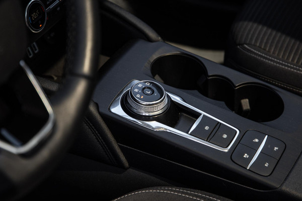 Ford Kuga 2.5 PHEV Titanium PANORAMA DAK / CAMERA / ADAPTIVE CRUISE / STOEL VERWARMING / CARPLAY