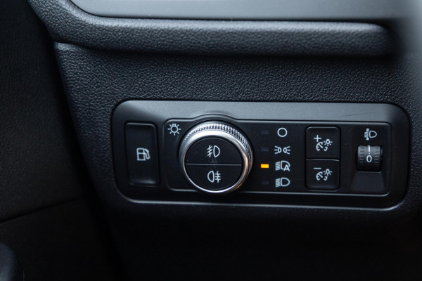 Ford Kuga 2.5 PHEV Titanium PANORAMA DAK / CAMERA / ADAPTIVE CRUISE / STOEL VERWARMING / CARPLAY