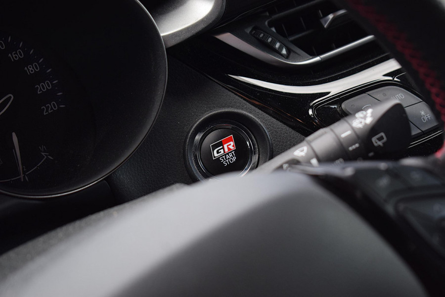 Toyota C-HR 1.8 Hybrid Business GR-Sport | GR | Apple CarPlay | ACC | Camera