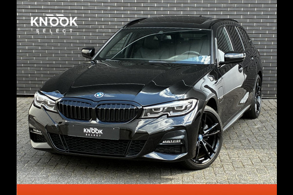 BMW 3 Serie Touring 320e xDrive High Executive M Sport Pakket Automaat / Live Cockpit Professional / Adaptief M Onderstel / Panoramadak / Stoelverwarming / Extra Getint Glas / LED / 19 Inch / Hifi / Lichtpakket