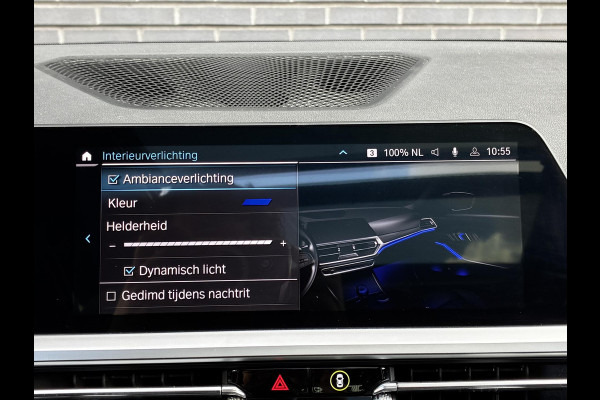 BMW 3 Serie Touring 320e xDrive High Executive M Sport Pakket Automaat / Live Cockpit Professional / Adaptief M Onderstel / Panoramadak / Stoelverwarming / Extra Getint Glas / LED / 19 Inch / Hifi / Lichtpakket