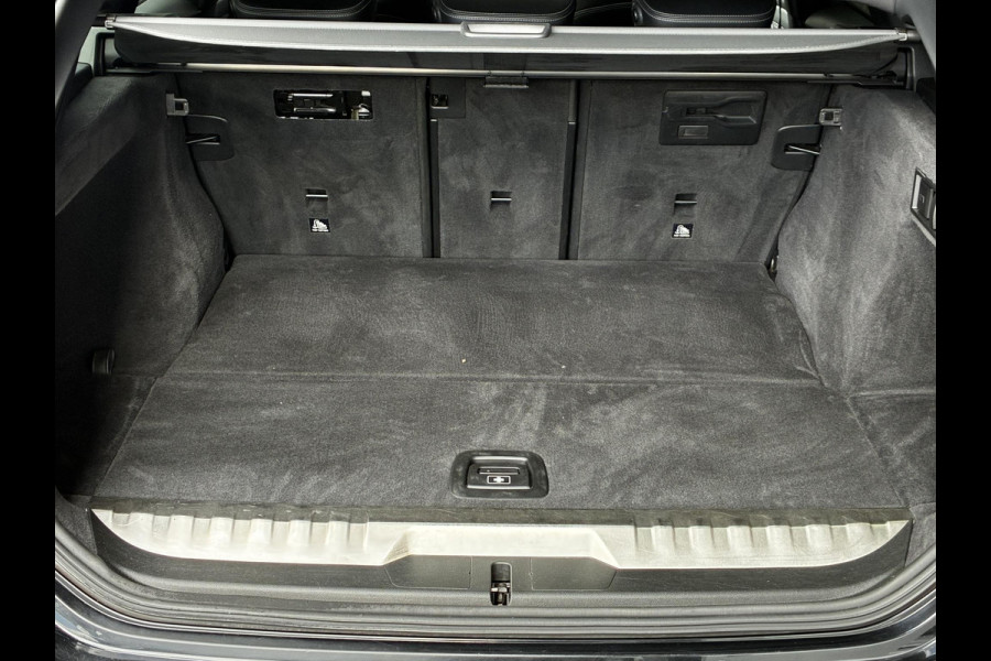 BMW 3 Serie Touring 320e xDrive High Executive M Sport Pakket Automaat / Live Cockpit Professional / Adaptief M Onderstel / Panoramadak / Stoelverwarming / Extra Getint Glas / LED / 19 Inch / Hifi / Lichtpakket