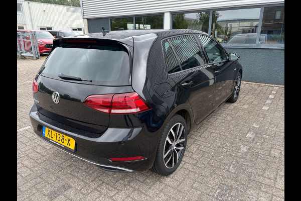 Volkswagen e-Golf e-Golf 136pk | Virtual Cockpit | Stoelverwarming | Adaptive Cruise | Camera |