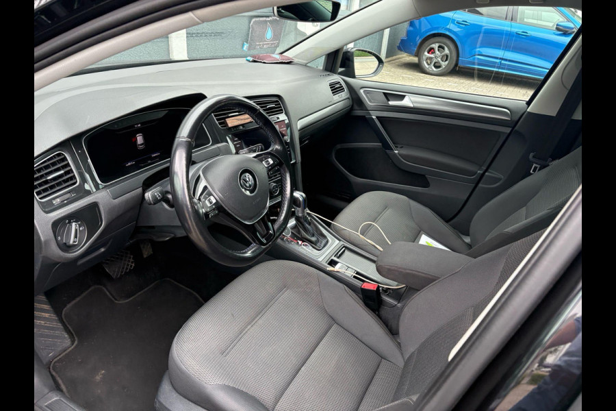 Volkswagen e-Golf e-Golf 136pk | Virtual Cockpit | Stoelverwarming | Adaptive Cruise | Camera |