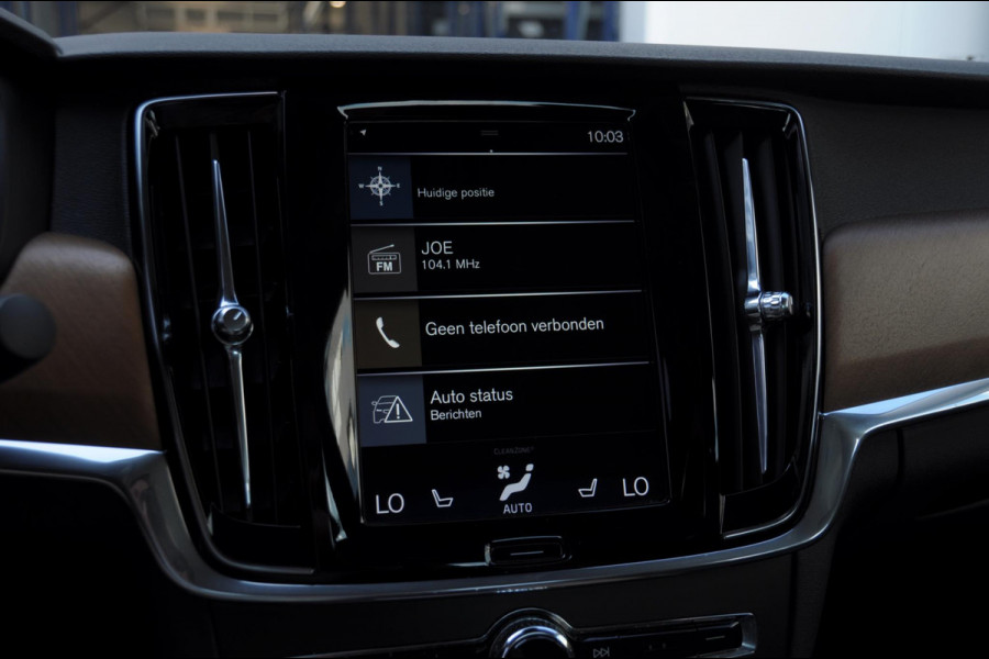 Volvo S90 T4 190PK Automaat Inscription / Adaptieve cruise control / BLIS / Elektrische achterklep / Keyless entry / Parkeersensoren met camera / Apple carplay / Stoelverwarming /