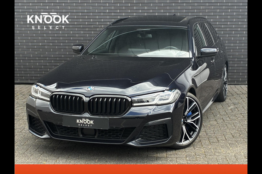 BMW 5 Serie Touring 530d High Executive M Sport Pakket Automaat / Live Cockpit Professional / Head-Up Display / Panoramadak / Laser / Adaptieve Cruise Control / Stoelverwarming / HiFi / 20 Inch / Sportstoelen voor / DAB