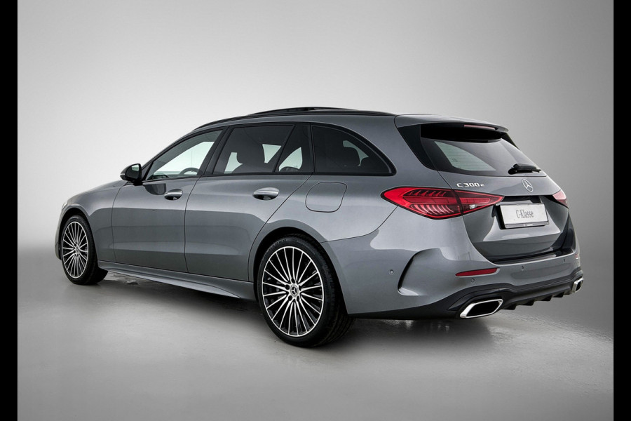 Mercedes-Benz C-Klasse Estate 300 e 140 Years Edition Comfortpakket Plus | Winterpakket | Parkeerpakket met 360°-camera | Panoramaschuifdak | DISTRONIC | 19" multispaaks lichtmetalen AMG-velgen |