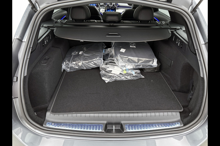 Mercedes-Benz C-Klasse Estate 300 e 140 Years Edition Comfortpakket Plus | Winterpakket | Parkeerpakket met 360°-camera | Panoramaschuifdak | DISTRONIC | 19" multispaaks lichtmetalen AMG-velgen |
