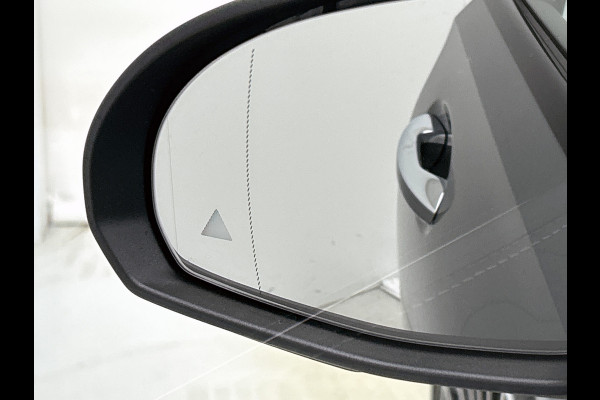 Mercedes-Benz C-Klasse Estate 300 e 140 Years Edition Comfortpakket Plus | Winterpakket | Parkeerpakket met 360°-camera | Panoramaschuifdak | DISTRONIC | 19" multispaaks lichtmetalen AMG-velgen |