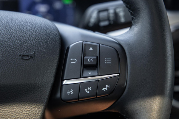 Ford Kuga 2.5 PHEV Titanium PANORAMA DAK / CAMERA / ADAPTIVE CRUISE / STOEL VERWARMING / CARPLAY