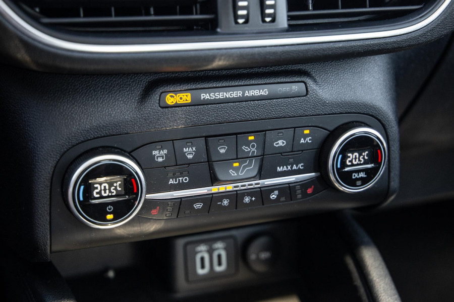 Ford Kuga 2.5 PHEV Titanium PANORAMA DAK / CAMERA / ADAPTIVE CRUISE / STOEL VERWARMING / CARPLAY