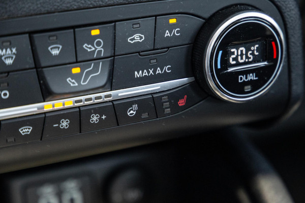 Ford Kuga 2.5 PHEV Titanium PANORAMA DAK / CAMERA / ADAPTIVE CRUISE / STOEL VERWARMING / CARPLAY