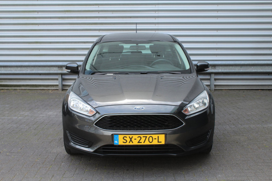 Ford FOCUS Wagon 1.0 101pk Trend Trekhaak NL-Auto NAP