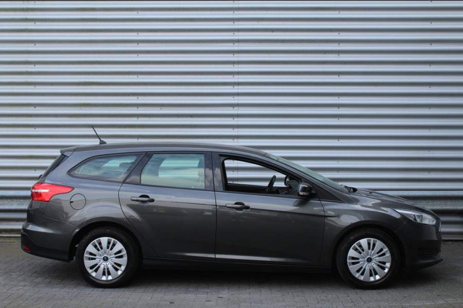 Ford FOCUS Wagon 1.0 101pk Trend Trekhaak NL-Auto NAP
