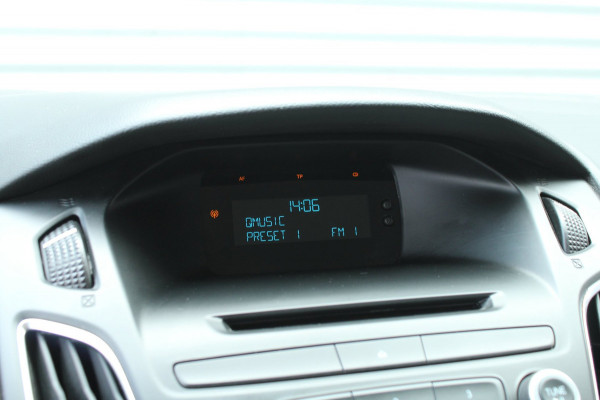 Ford FOCUS Wagon 1.0 101pk Trend Trekhaak NL-Auto NAP