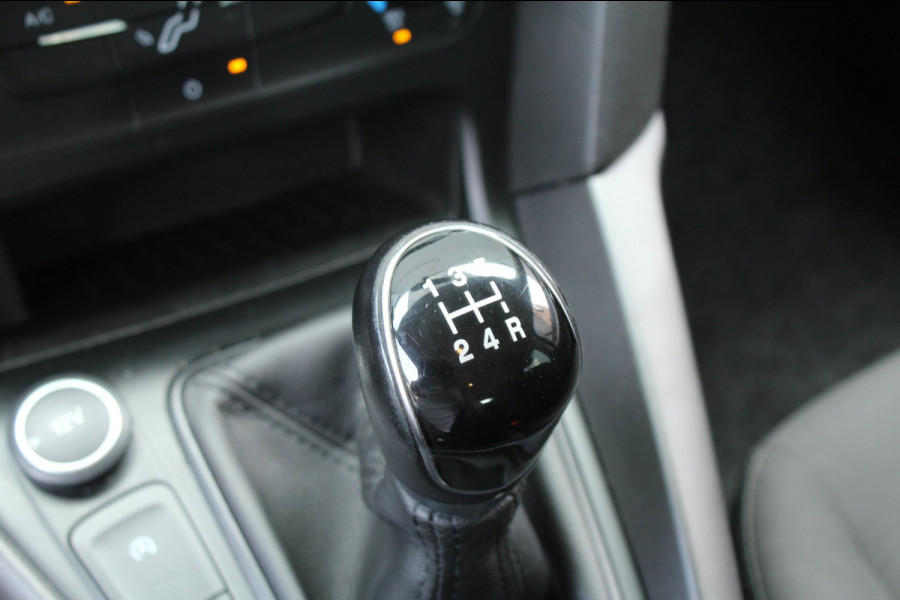 Ford FOCUS Wagon 1.0 101pk Trend Trekhaak NL-Auto NAP
