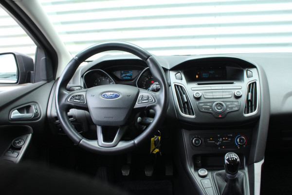 Ford FOCUS Wagon 1.0 101pk Trend Trekhaak NL-Auto NAP