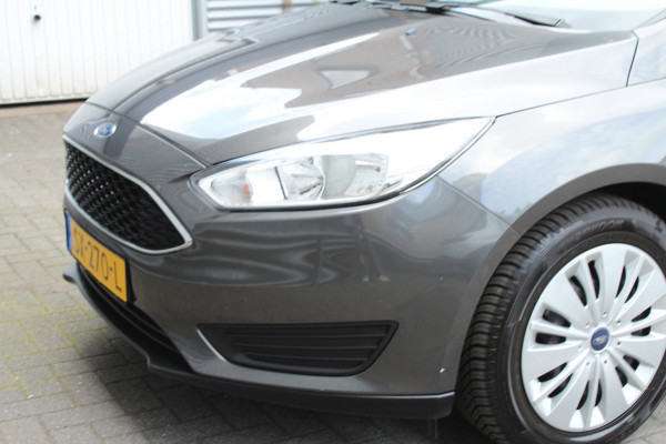 Ford FOCUS Wagon 1.0 101pk Trend Trekhaak NL-Auto NAP