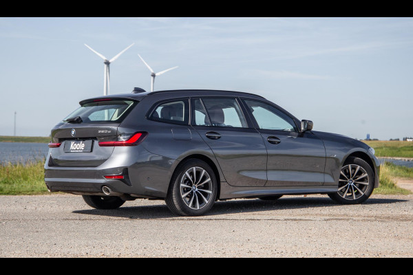 BMW 3 Serie Touring 320e LED / DEALER ONDERHOUDEN / STOELVERWARMING / CAMERA / CARPLAY