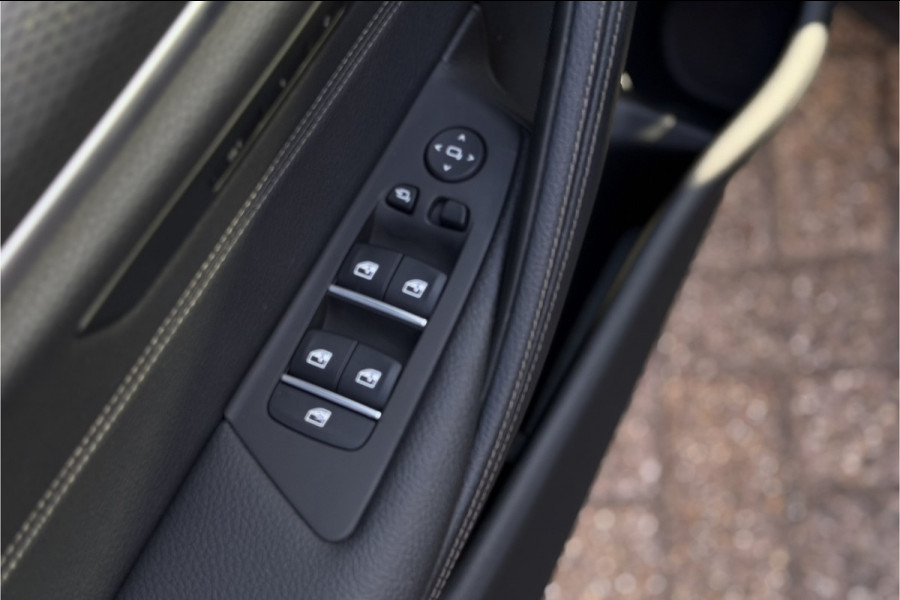 BMW 5 Serie Touring 530e xDrive M-Sport | Panodak | Trekhaak | Comfort Leder | Comfort Access | Memory