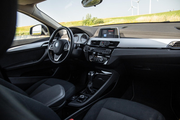 BMW X2 xDrive25e Executive CAMERA / PLUG IN HYBRID / STOELVERWARMING / DEALER ONDERHOUDEN
