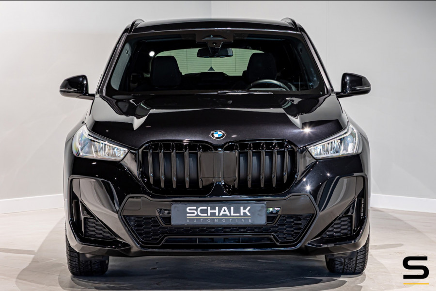 BMW X1 SDrive18i|M-sport|NAP|E-trekhaak|Cam|HUD|DealerOnderh