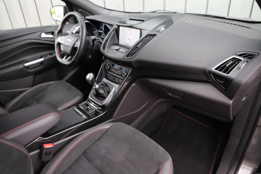 Ford Kuga 1.5 EcoBoost ST Line | 150PK | Keyless-go | Carplay | Stoel/Stuurverwarming | Sony audio | Sfeerverlichting | Camera | 2019.