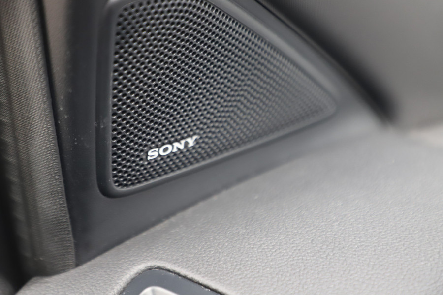Ford Kuga 1.5 EcoBoost ST Line | 150PK | Keyless-go | Carplay | Stoel/Stuurverwarming | Sony audio | Sfeerverlichting | Camera | 2019.