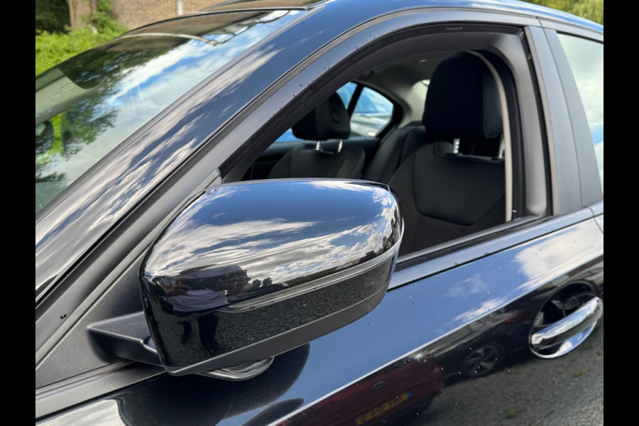BMW 3-serie 330e 290PK HIGH EXECUTIVE HALF-LEDER/CAMERA/NAVI/PANORAMADAK