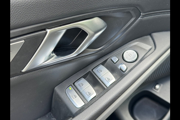 BMW 3-serie 330e 290PK HIGH EXECUTIVE HALF-LEDER/CAMERA/NAVI/PANORAMADAK