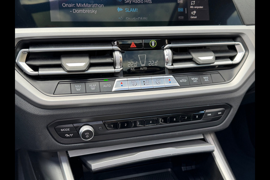 BMW 3-serie 330e 290PK HIGH EXECUTIVE HALF-LEDER/CAMERA/NAVI/PANORAMADAK