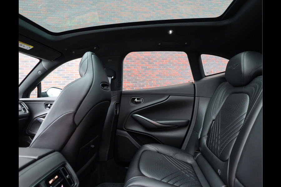Aston Martin Dbx 4.0 V8