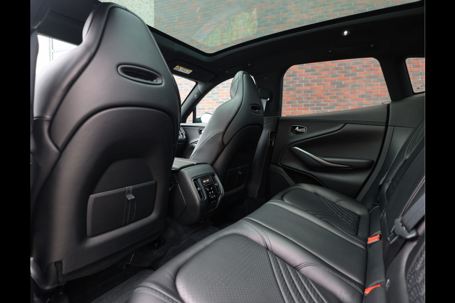 Aston Martin Dbx 4.0 V8