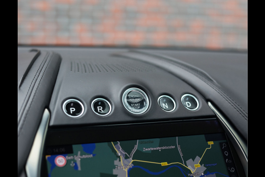 Aston Martin Dbx 4.0 V8