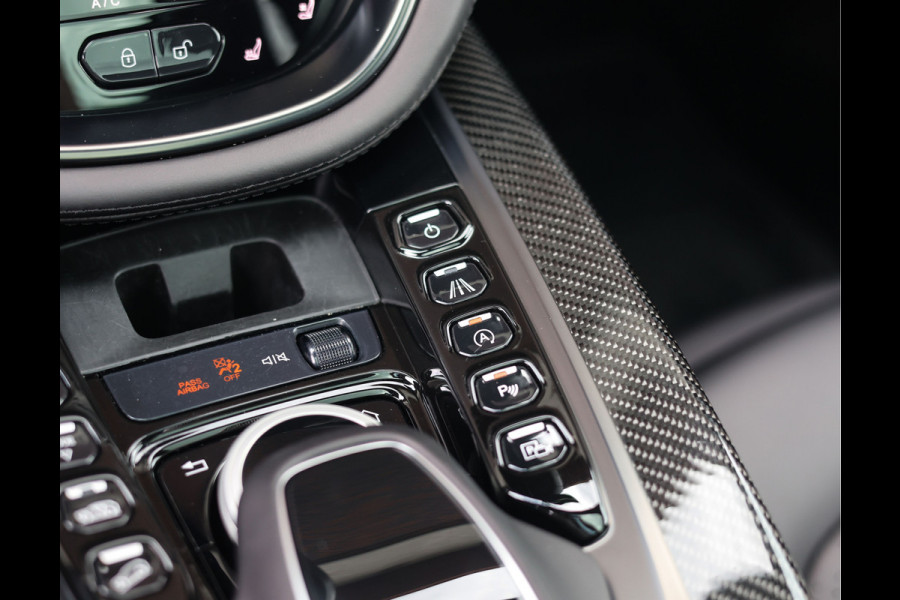 Aston Martin Dbx 4.0 V8