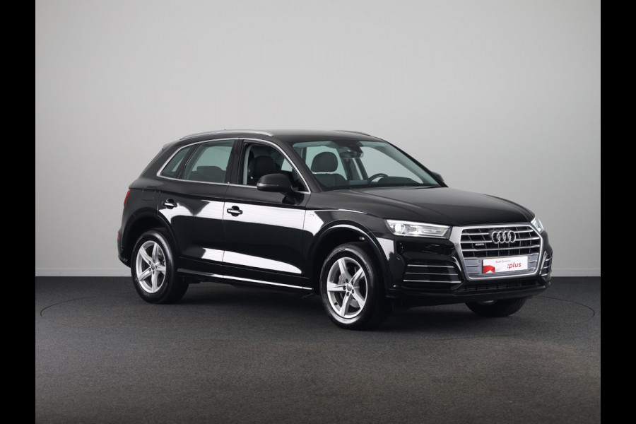Audi Q5 45 TFSI quattro S edition 245pk S-tronic | Navigatie | Parkeercamera | Sportstoelen | 18 inch Lichtmetalen velgen | Parkeersensoren voor en achter
