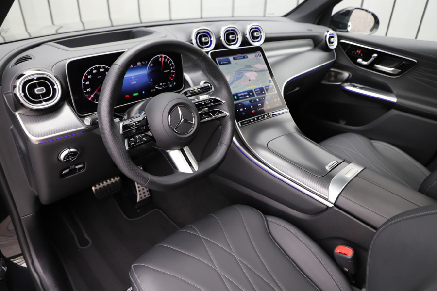 Mercedes-Benz GLC 300e AMG 4-Matic | 313PK | Luchtvering | Achterasbesturing | Head-up | Burmester | Keyless-go | Sfeerverlichting | Air-balance |
