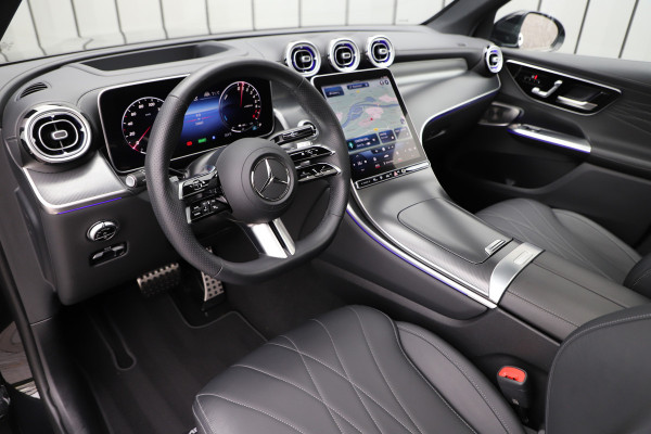 Mercedes-Benz GLC 300e AMG 4-Matic | 313PK | Luchtvering | Achterasbesturing | Head-up | Burmester | Keyless-go | Sfeerverlichting | Air-balance |