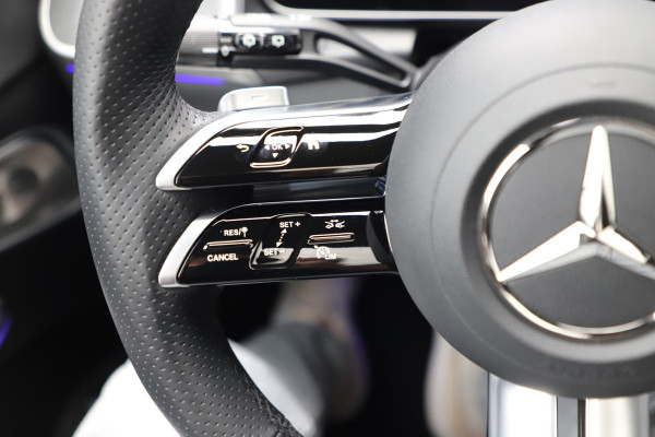 Mercedes-Benz GLC 300e AMG 4-Matic | 313PK | Luchtvering | Achterasbesturing | Head-up | Burmester | Keyless-go | Sfeerverlichting | Air-balance |