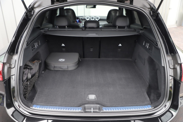 Mercedes-Benz GLC 300e AMG 4-Matic | 313PK | Luchtvering | Achterasbesturing | Head-up | Burmester | Keyless-go | Sfeerverlichting | Air-balance |