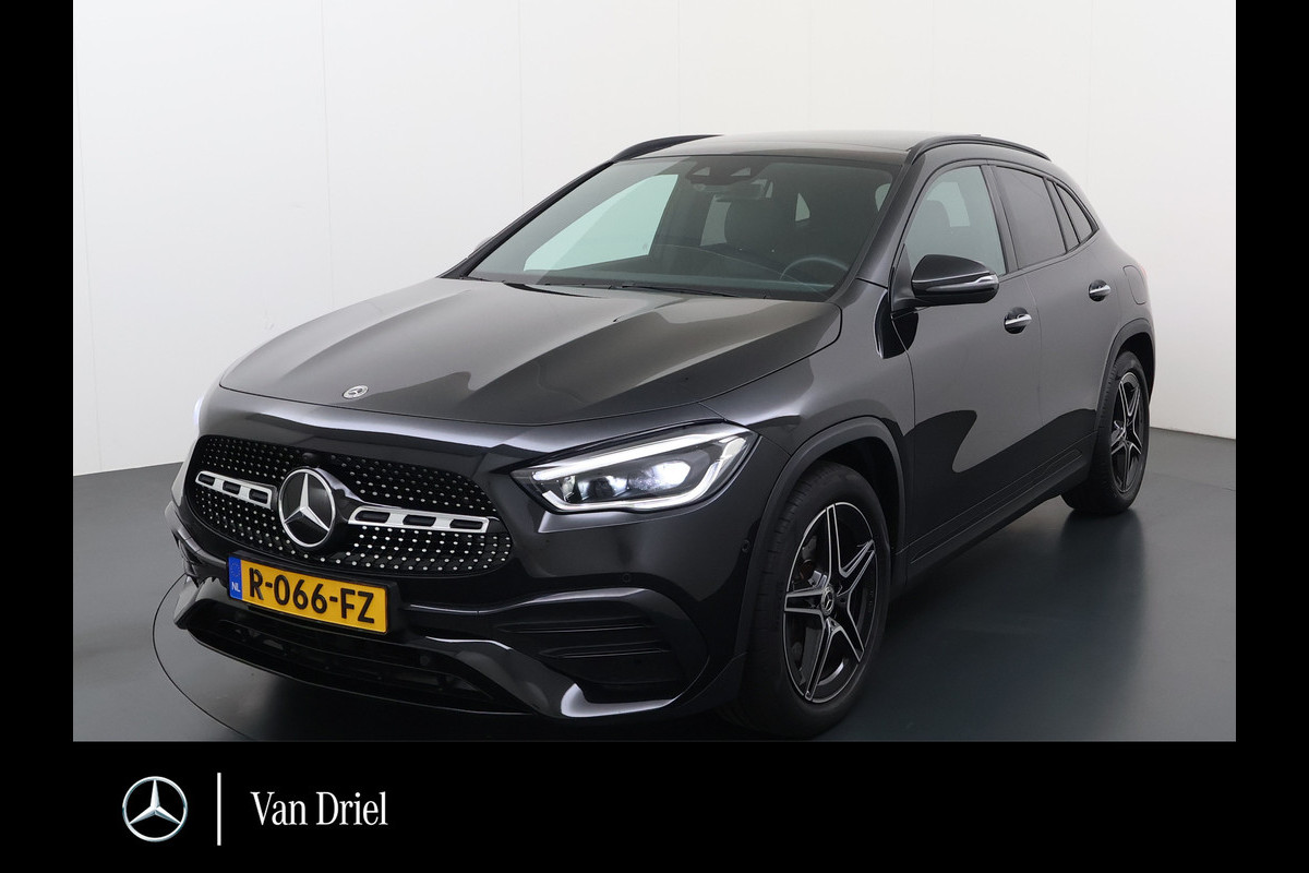 Mercedes-Benz GLA 180 AMG line | Pano Memory Multibeam Keyless