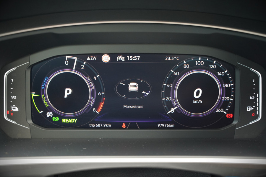 Volkswagen Tiguan 1.4 TSI eHybrid Elegance Business | Stoelverwarming | Stuurverwarming | iQ Light | Adaptive Cruise Control | Trekhaak | Apple Carplay | Navigatie | Camera | SOH 84%