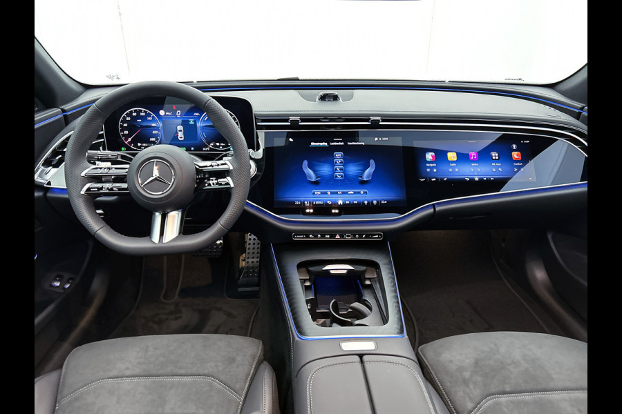 Mercedes-Benz E-Klasse 300 e Sport Edition | Nightpakket | Parkeerpakket | Memorypakket | Trekhaak | Panoramaschuifdak | 360° camera | 20-inch multispaak AMG velgen | GUARD 360° | Warmtewerend, donkergetint glas |