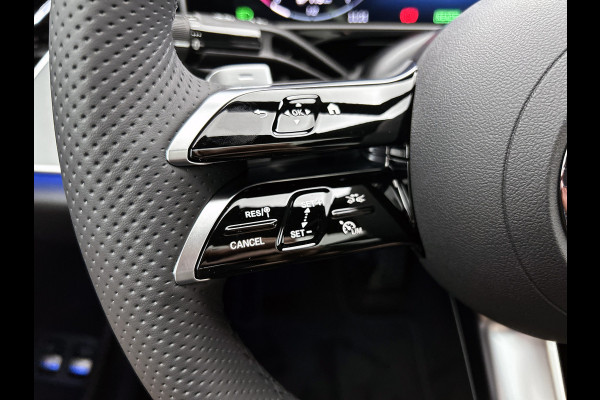Mercedes-Benz E-Klasse 300 e Sport Edition | Nightpakket | Parkeerpakket | Memorypakket | Trekhaak | Panoramaschuifdak | 360° camera | 20-inch multispaak AMG velgen | GUARD 360° | Warmtewerend, donkergetint glas |
